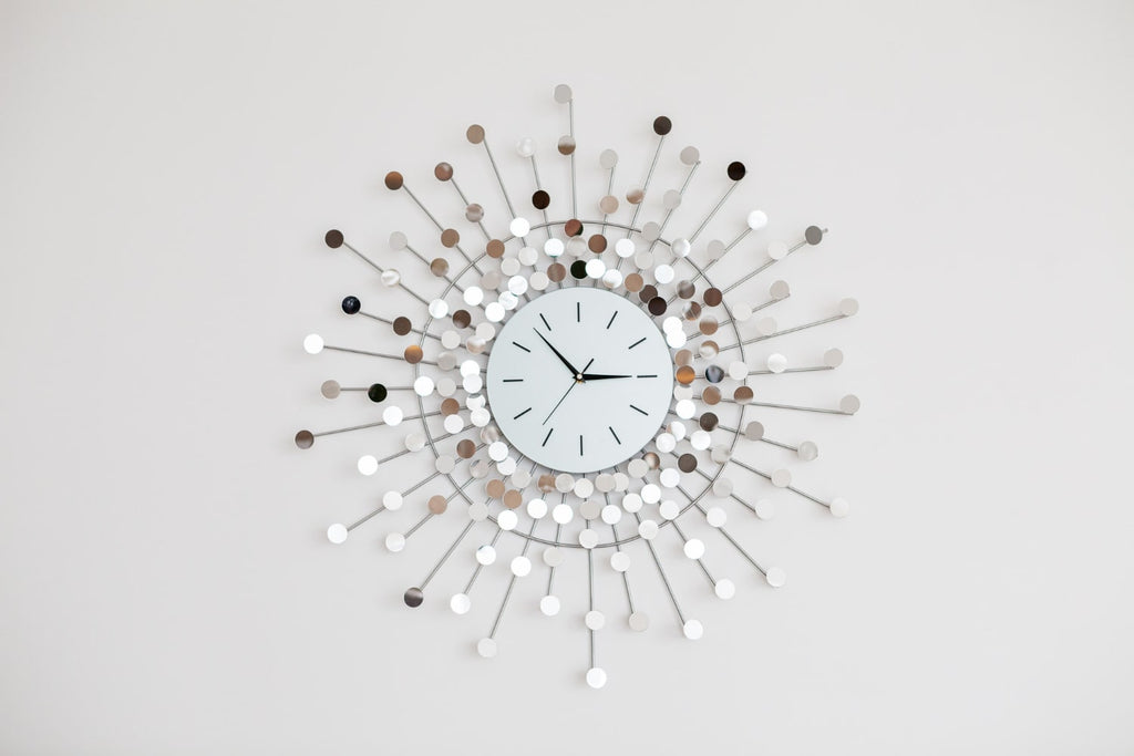 Comment réduire le bruit d’une pendule murale ?